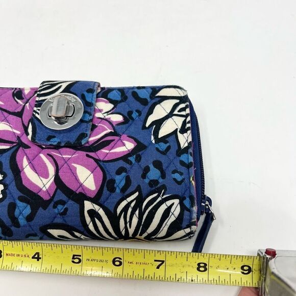Vera Bradley Turnlock Wallet Womens OS African Violet Floral Quilted - Picture 4 of 8